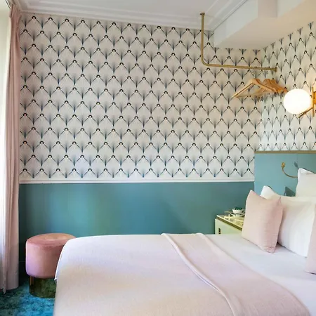 Lena Hotel 3*