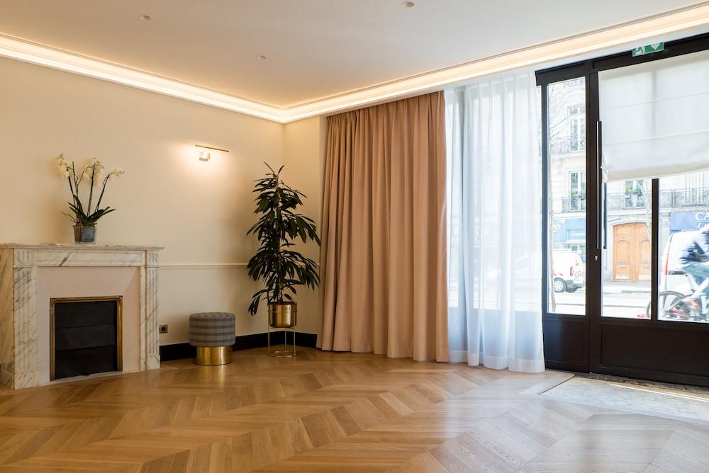 Hotel Léna Parigi